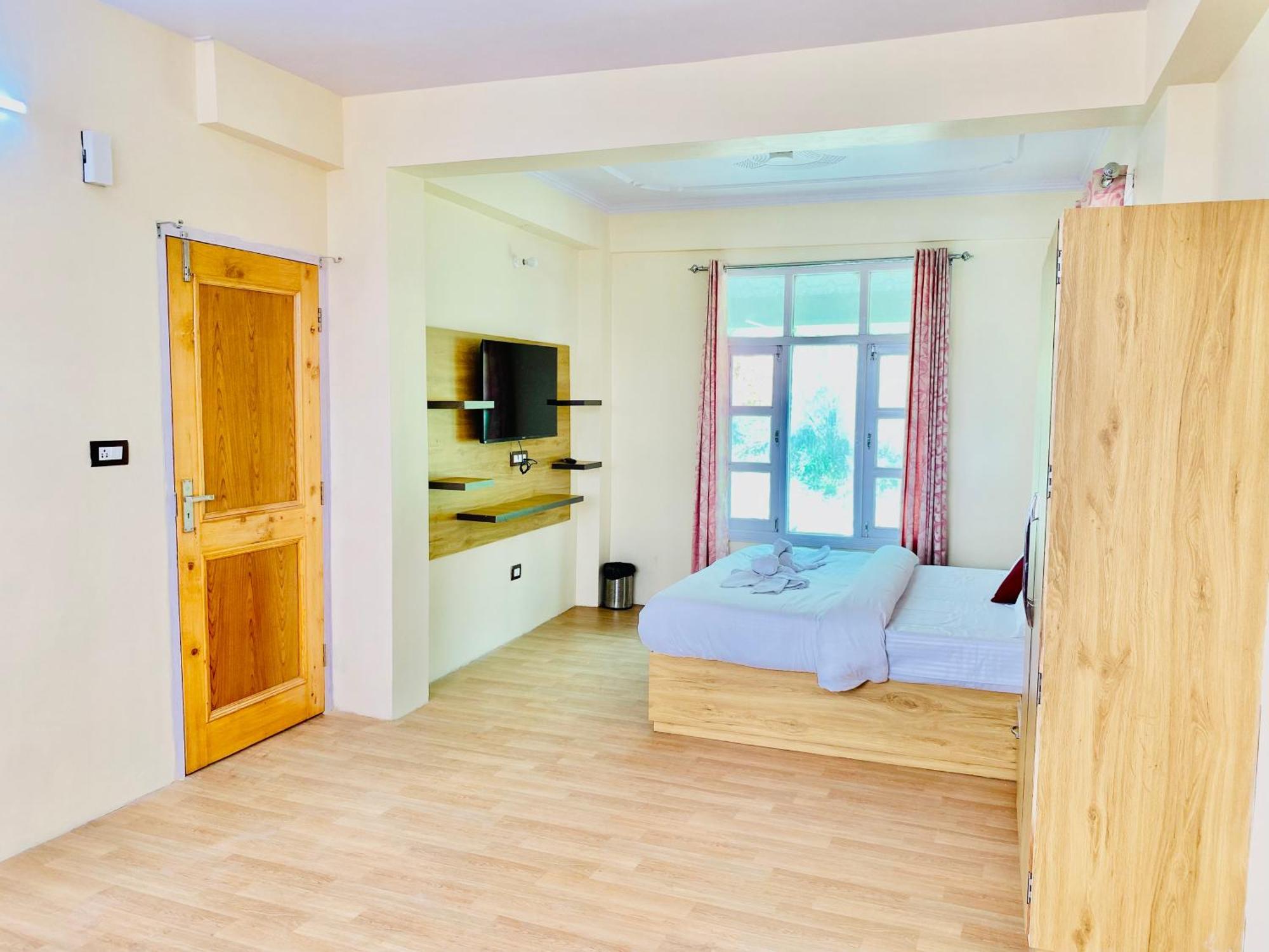 Royal Green Mashobra - Mountain And Valley View Rooms Shimla Ngoại thất bức ảnh