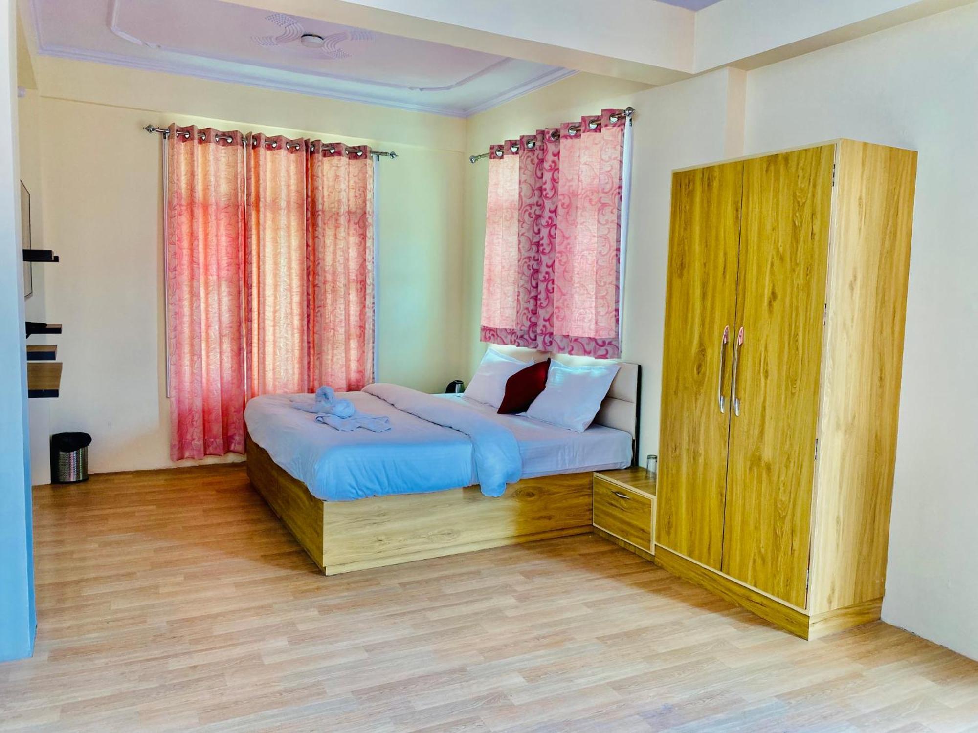 Royal Green Mashobra - Mountain And Valley View Rooms Shimla Ngoại thất bức ảnh