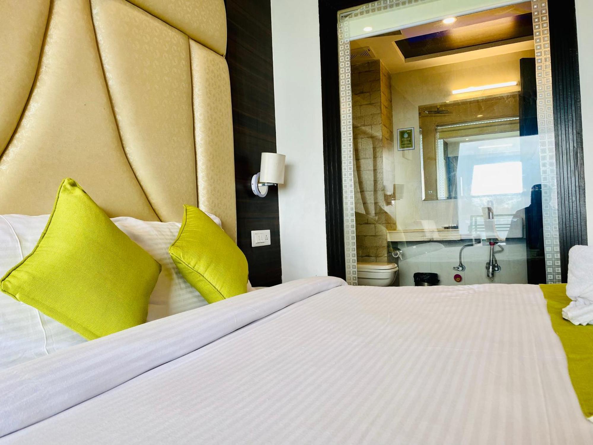 Royal Green Mashobra - Mountain And Valley View Rooms Shimla Ngoại thất bức ảnh